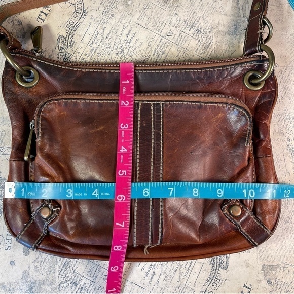 Fossil leather crossbody bag with decorative stitches - Picture 13 of 14
